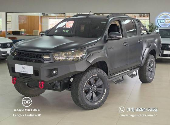 TOYOTA HILUX 2.7 SR 4X2 CD 16V FLEX 4P AUTOMÁTICO TOYOTA HILUX 2.7 SR 4X2 CD 16V FLEX 4P AUTOMÁTICO